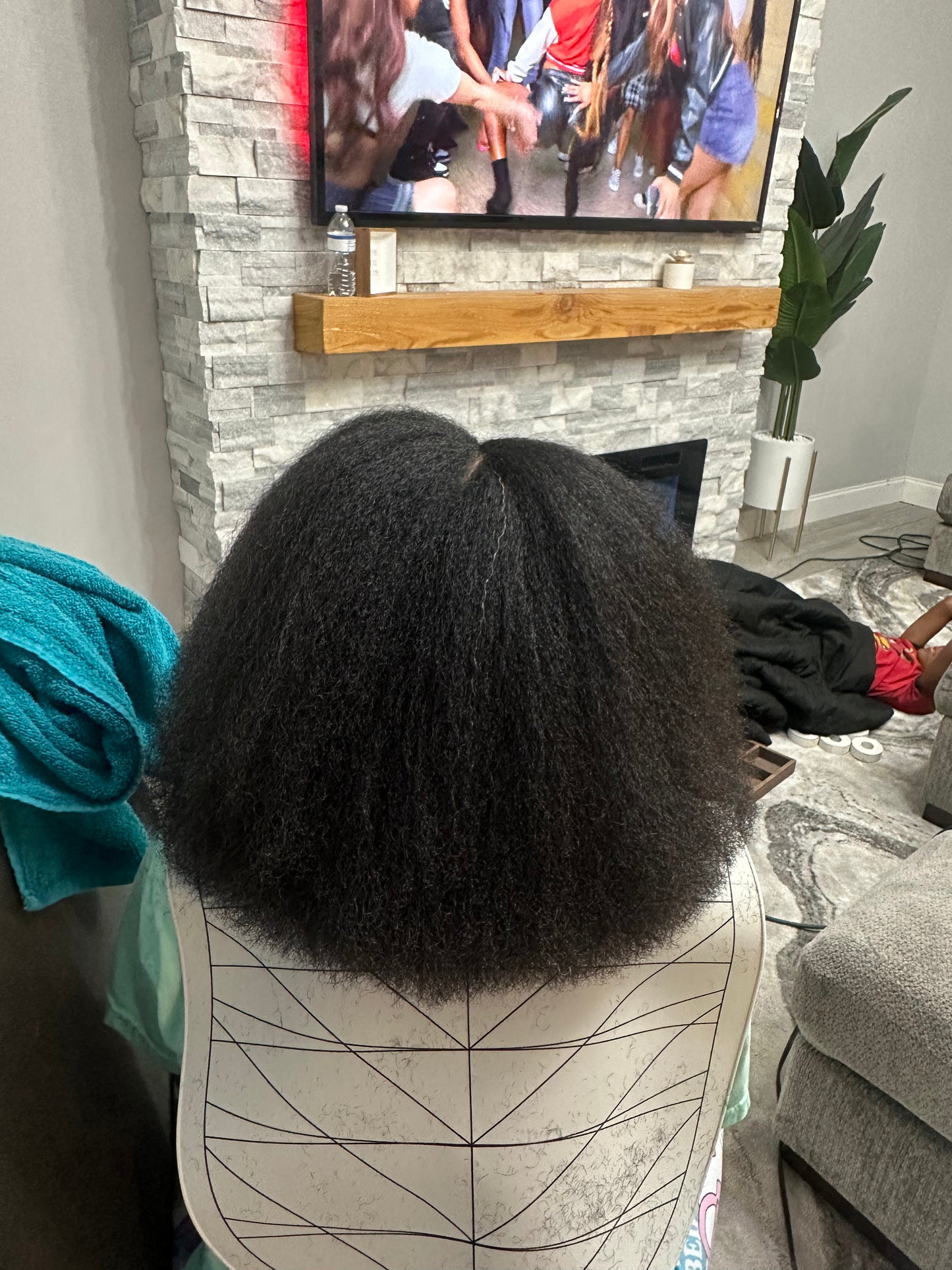 Blow dried hair trim/ $15